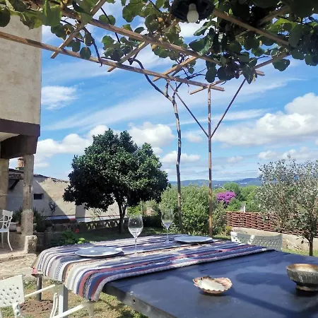 Casa Rousseau, Rustica Con Encanto Y Jardin, A 5 Minutos De Tuy Y Portugal Hébergement de vacances *