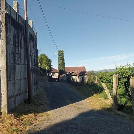 Hébergement de vacances Casa Rousseau, Rustica Con Encanto Y Jardin, A 5 Minutos De Tuy Y Portugal